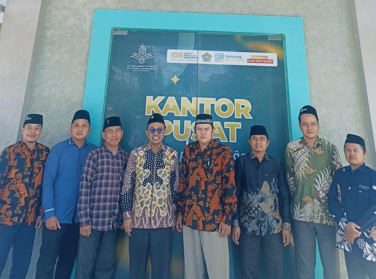 Anggota Forum Doktor Peradaban Dampingi Review Visi, Misi dan Kurikulum IDB Pamekasan Madura yang Targetkan Unggul